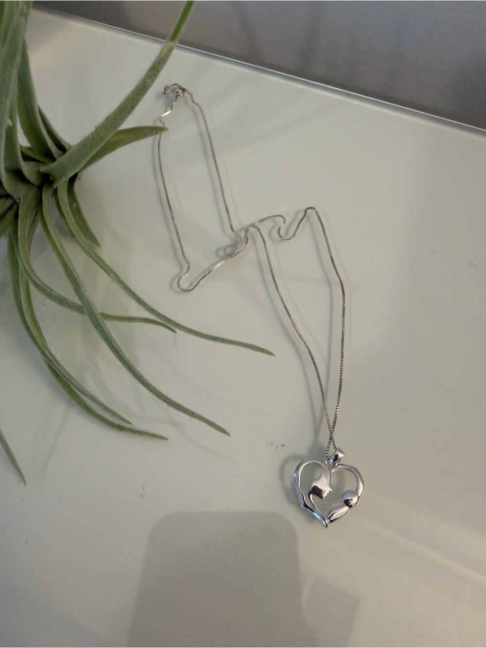 Beautiful Sterling Silver Mother/Child Heart Pendant Necklace, 925 - Picture 2 of 6